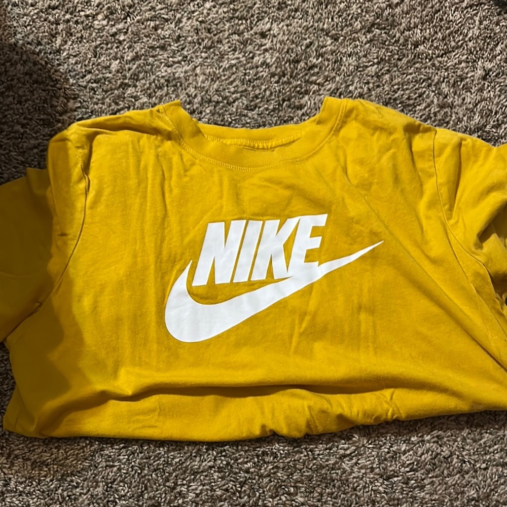 Nike women’s Yellow T-Shirt